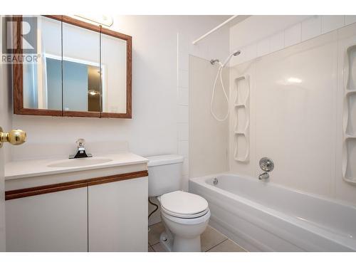 443 Richards    W Street, Nelson, BC - Indoor Photo Showing Bathroom