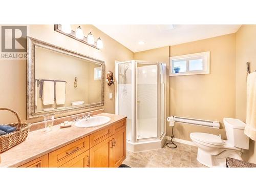 14533 Smith Road, Gray Creek, BC - Indoor Photo Showing Bathroom