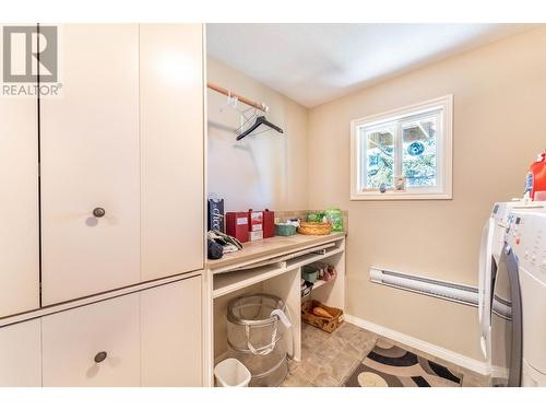 14533 Smith Road, Gray Creek, BC - Indoor Photo Showing Laundry Room