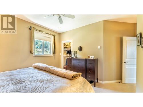 14533 Smith Road, Gray Creek, BC - Indoor Photo Showing Bedroom