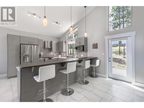 147 The Whins, Cranbrook, BC - Indoor Photo Showing Kitchen With Upgraded Kitchen