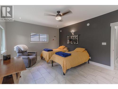 147 The Whins, Cranbrook, BC - Indoor Photo Showing Bedroom