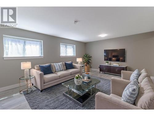 147 The Whins, Cranbrook, BC - Indoor Photo Showing Living Room