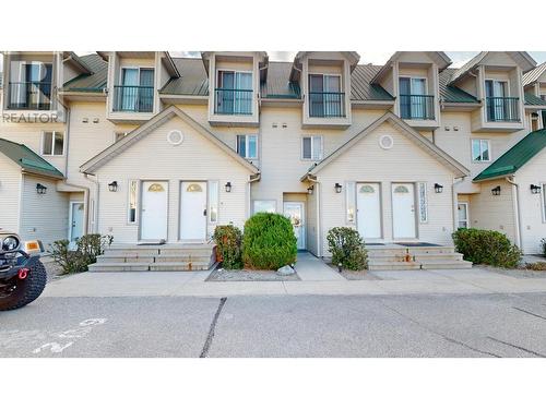 1004 23Rd  N Avenue Unit# 211, Cranbrook, BC - Outdoor With Balcony With Facade