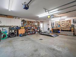 Garage - 