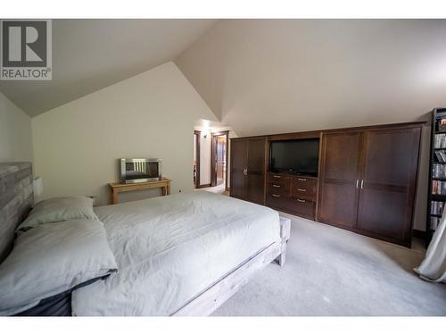 437 Canyon  Trail Unit# A, Fernie, BC - Indoor Photo Showing Bedroom