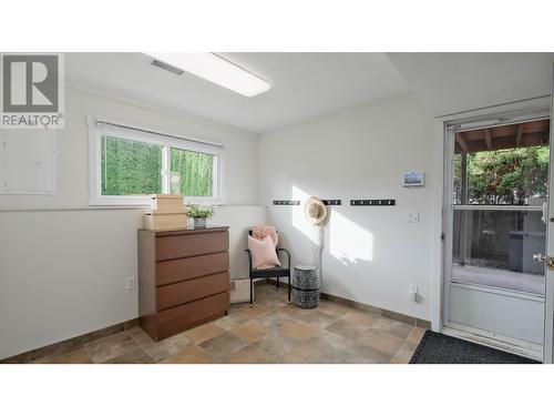 122 Acacia Crescent, Penticton, BC - Indoor Photo Showing Bedroom