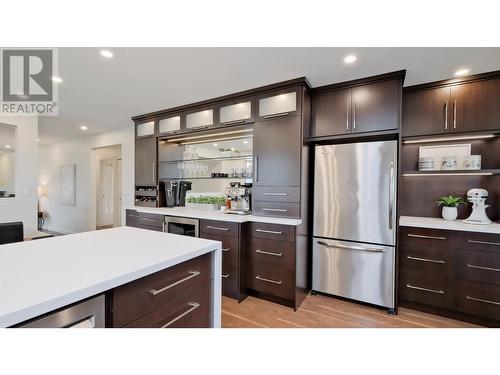 122 Acacia Crescent, Penticton, BC - Indoor Photo Showing Kitchen