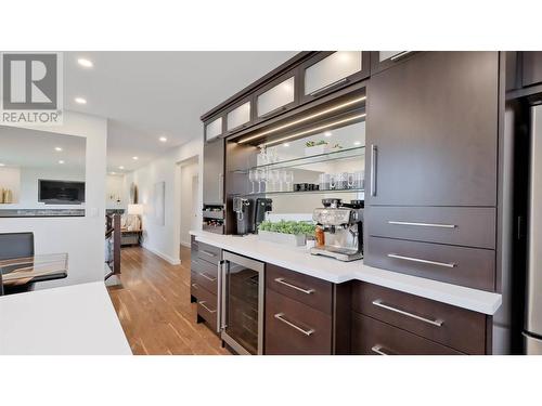 122 Acacia Crescent, Penticton, BC - Indoor Photo Showing Kitchen