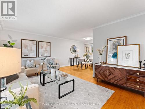 46 Storer Drive, Toronto, ON - Indoor Photo Showing Living Room