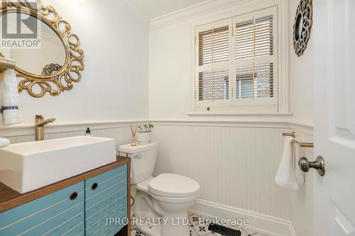 1095 Old Oak Drive, Oakville, ON - Indoor Photo Showing Bathroom