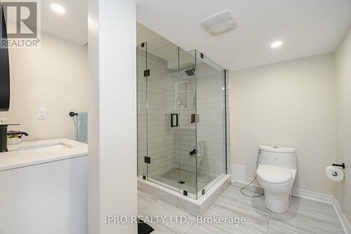 1095 Old Oak Drive, Oakville, ON - Indoor Photo Showing Bathroom