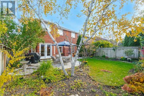 1095 Old Oak Drive, Oakville, ON - Outdoor