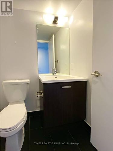 2901 - 125 Redpath Avenue, Toronto, ON - Indoor Photo Showing Bathroom