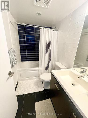 2901 - 125 Redpath Avenue, Toronto, ON - Indoor Photo Showing Bathroom