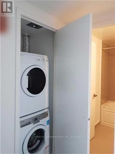 2301 - 88 Harbour Street, Toronto, ON - Indoor Photo Showing Laundry Room