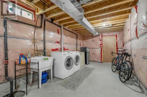 192 Giddings Crescent, Milton, ON - Indoor Photo Showing Laundry Room