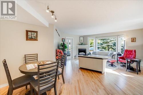 422 Beasley  W Crescent, Nelson, BC - Indoor With Fireplace