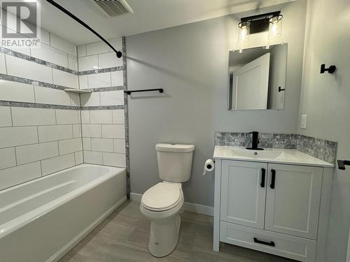 2680 75Th Avenue Unit# A, Grand Forks, BC - Indoor Photo Showing Bathroom