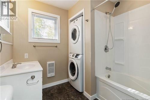 228 Gould Street, Dieppe, NB - Indoor Photo Showing Laundry Room