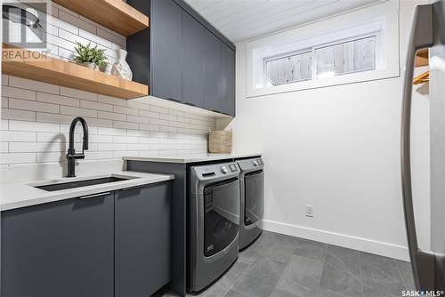 811 Colony Street, Saskatoon, SK - Indoor Photo Showing Laundry Room