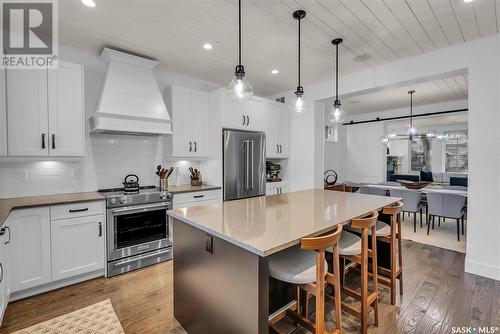 811 Colony Street, Saskatoon, SK - Indoor Photo Showing Kitchen With Upgraded Kitchen