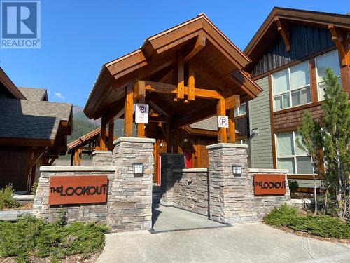 2049 Summit  Drive Unit# 214D, Panorama, BC - Outdoor With Facade