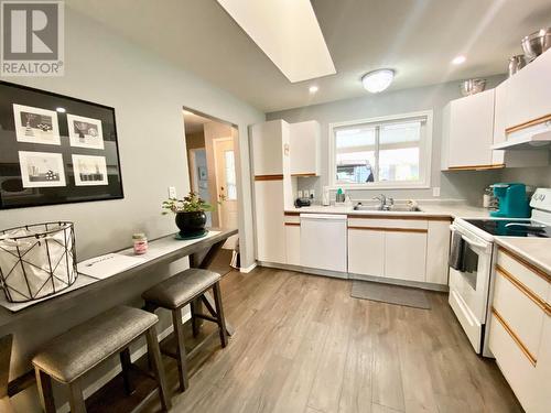 2210 Columbia Avenue Unit# 3, Castlegar, BC - Indoor Photo Showing Kitchen With Double Sink