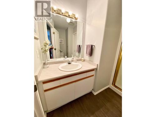 2210 Columbia Avenue Unit# 3, Castlegar, BC - Indoor Photo Showing Bathroom