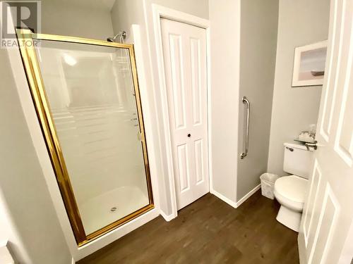 2210 Columbia Avenue Unit# 3, Castlegar, BC - Indoor Photo Showing Bathroom