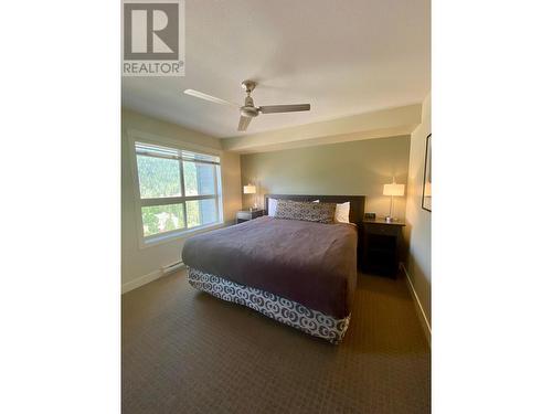 2049 Summit  Drive Unit# 312A, Panorama, BC - Indoor Photo Showing Bedroom