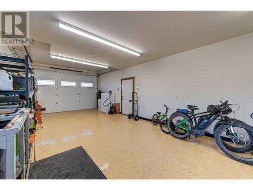 1693 Koocanusa Lake Drive, Lake Koocanusa, BC - Indoor Photo Showing Garage