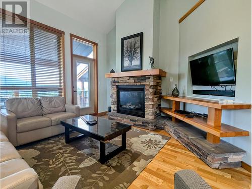 5150 Fairway  Drive Unit# 29-A3, Fairmont Hot Springs, BC - Indoor Photo Showing Living Room With Fireplace