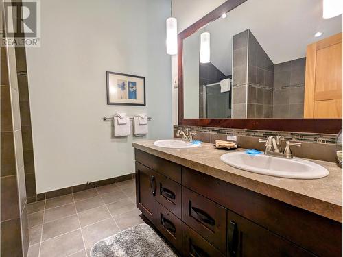 5150 Fairway  Drive Unit# 29-A3, Fairmont Hot Springs, BC - Indoor Photo Showing Bathroom