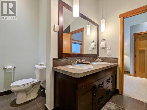 5150 Fairway  Drive Unit# 29-A3, Fairmont Hot Springs, BC - Indoor Photo Showing Bathroom