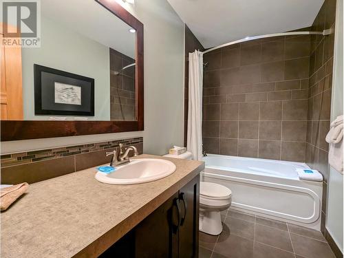 5150 Fairway  Drive Unit# 29-A3, Fairmont Hot Springs, BC - Indoor Photo Showing Bathroom