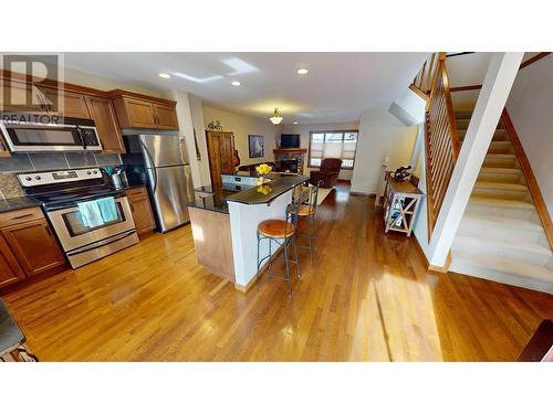 1000 9Th  Street Unit# 23, Invermere, BC - Indoor Photo Showing Kitchen