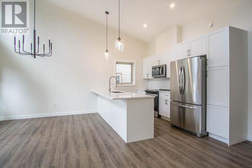 4926 Timber Ridge  Road Unit# 41, Windermere, BC - Indoor Photo Showing Kitchen With Upgraded Kitchen