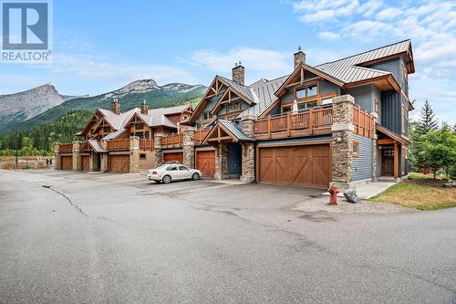 425 Canyon  Trail Unit# C, Fernie, BC - Outdoor With Facade