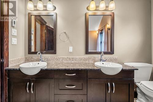 425 Canyon  Trail Unit# C, Fernie, BC - Indoor Photo Showing Bathroom