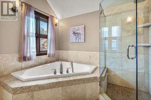 425 Canyon  Trail Unit# C, Fernie, BC - Indoor Photo Showing Bathroom