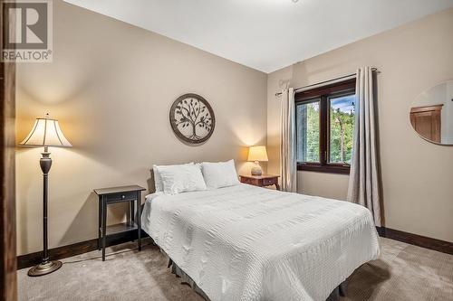 425 Canyon  Trail Unit# C, Fernie, BC - Indoor Photo Showing Bedroom