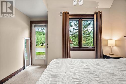 425 Canyon  Trail Unit# C, Fernie, BC - Indoor Photo Showing Bedroom