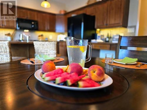 4878 Ridge  Road Unit# 25, Radium Hot Springs, BC - Indoor Photo Showing Kitchen