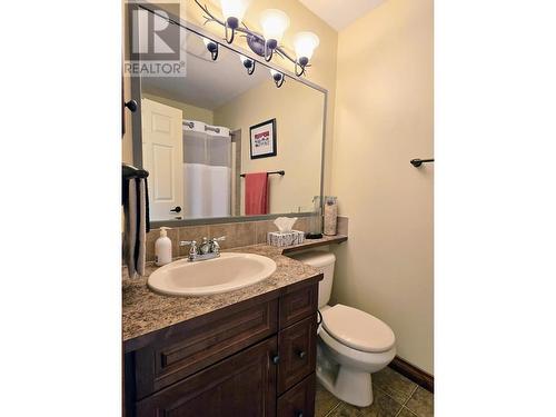 4878 Ridge  Road Unit# 25, Radium Hot Springs, BC - Indoor Photo Showing Bathroom