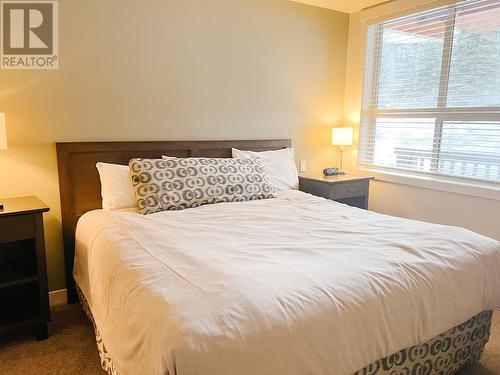 2049 Summit Drive Unit# 115D, Panorama, BC - Indoor Photo Showing Bedroom