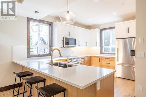 4576 Timberline Crescent Unit# 40, Fernie, BC - Indoor Photo Showing Kitchen With Double Sink With Upgraded Kitchen