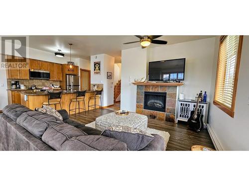 906 6Th  Avenue Unit# 1, Invermere, BC - Indoor Photo Showing Living Room With Fireplace