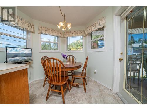 420 20Th  N Avenue Unit# 4, Creston, BC - Indoor Photo Showing Dining Room