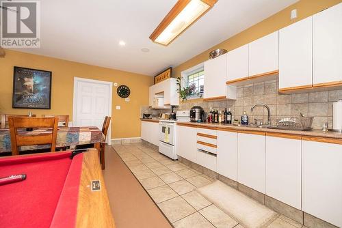 1315 Blakely Crescent, Pembroke, ON - Indoor Photo Showing Kitchen With Double Sink